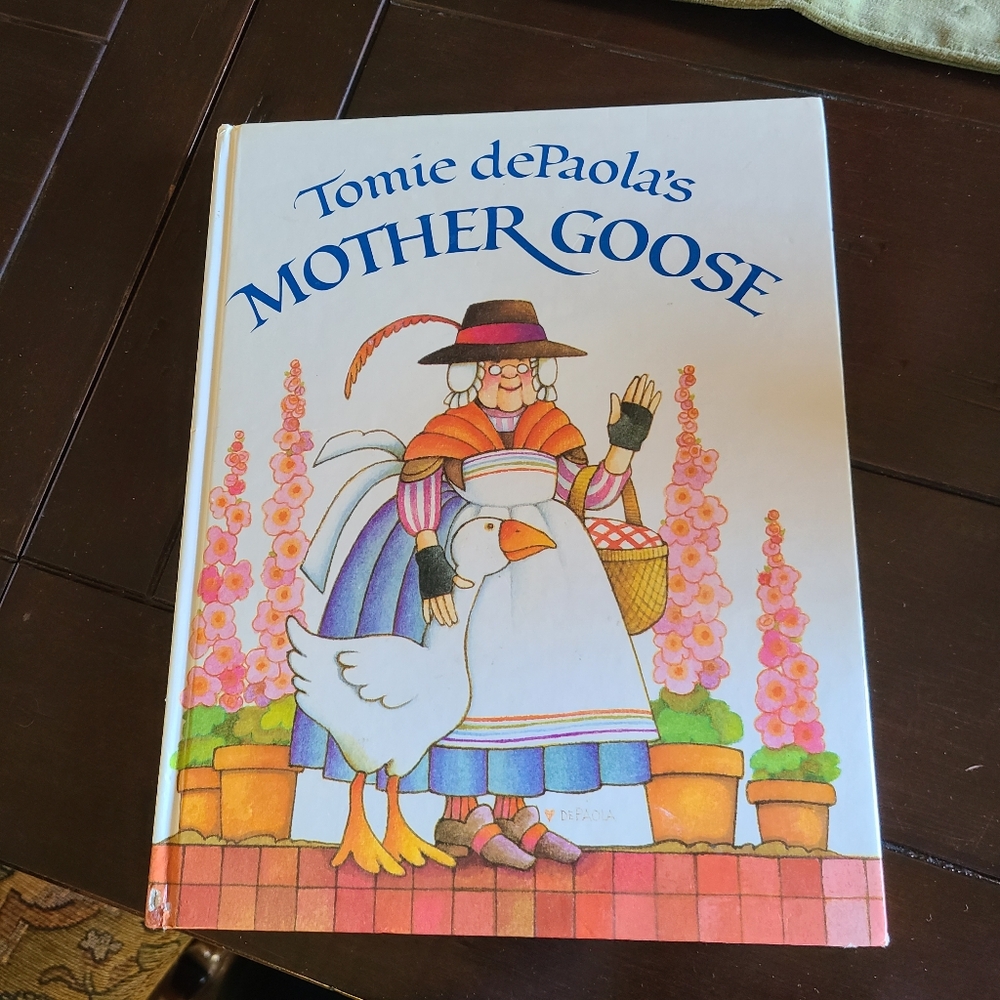 Tommie dePaola's Mother Goose book